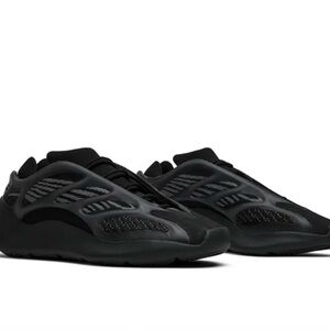 Yeezy 700 V3 Alvah